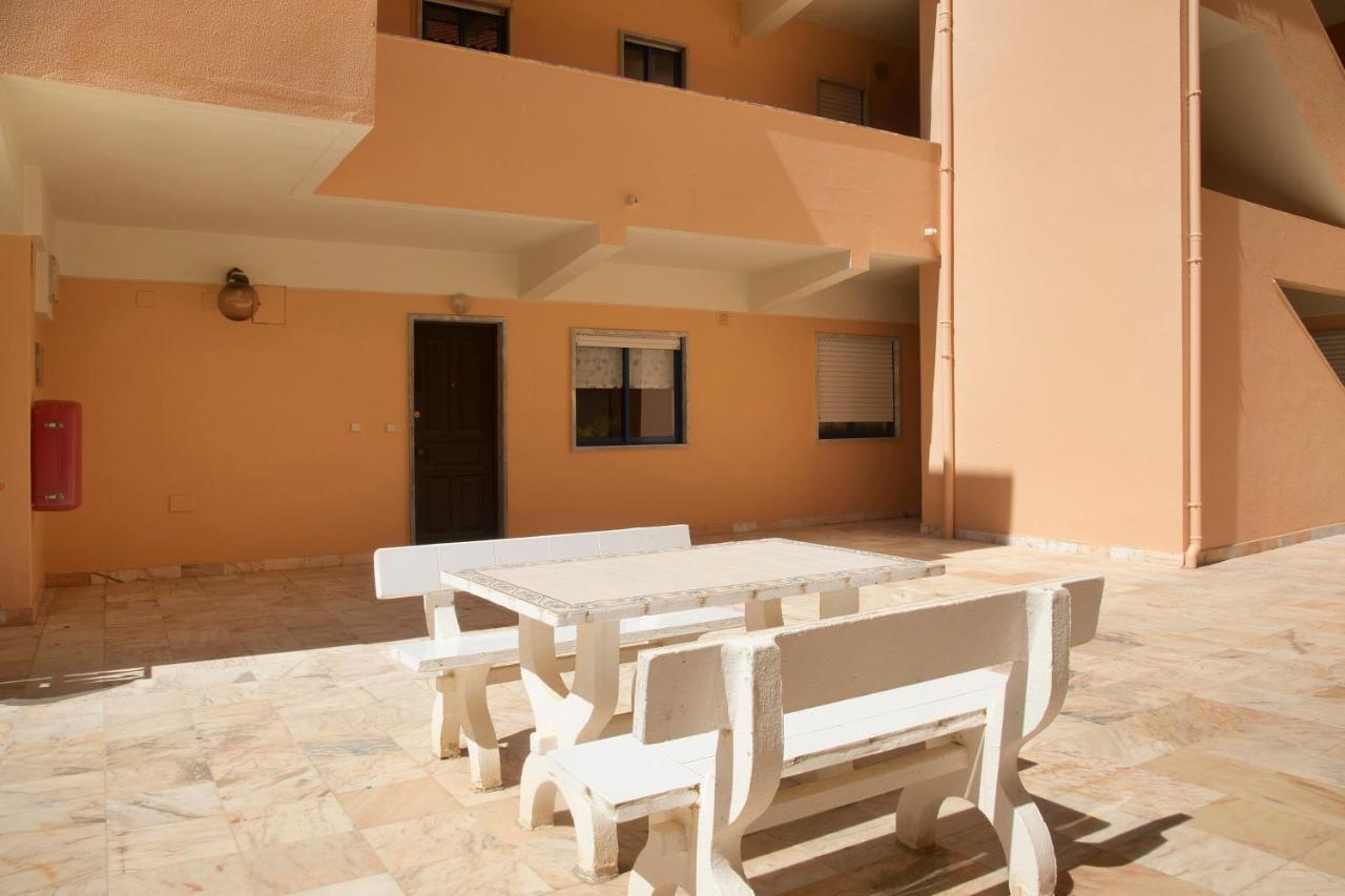 Sao Bernardino Beach House Atouguia Da Baleia Buitenkant foto